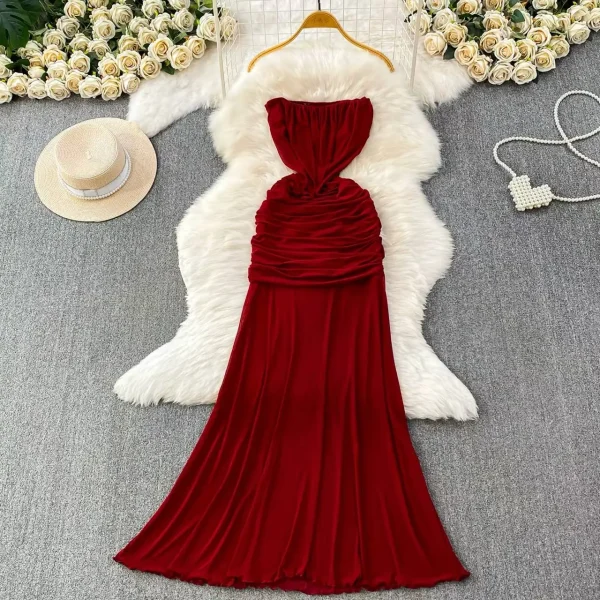 Aria Strapless Ruched Fitted Midi Dress – Red